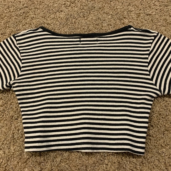 GUESS STRIPED CROPPED TEE SMALL - Picture 5 of 5